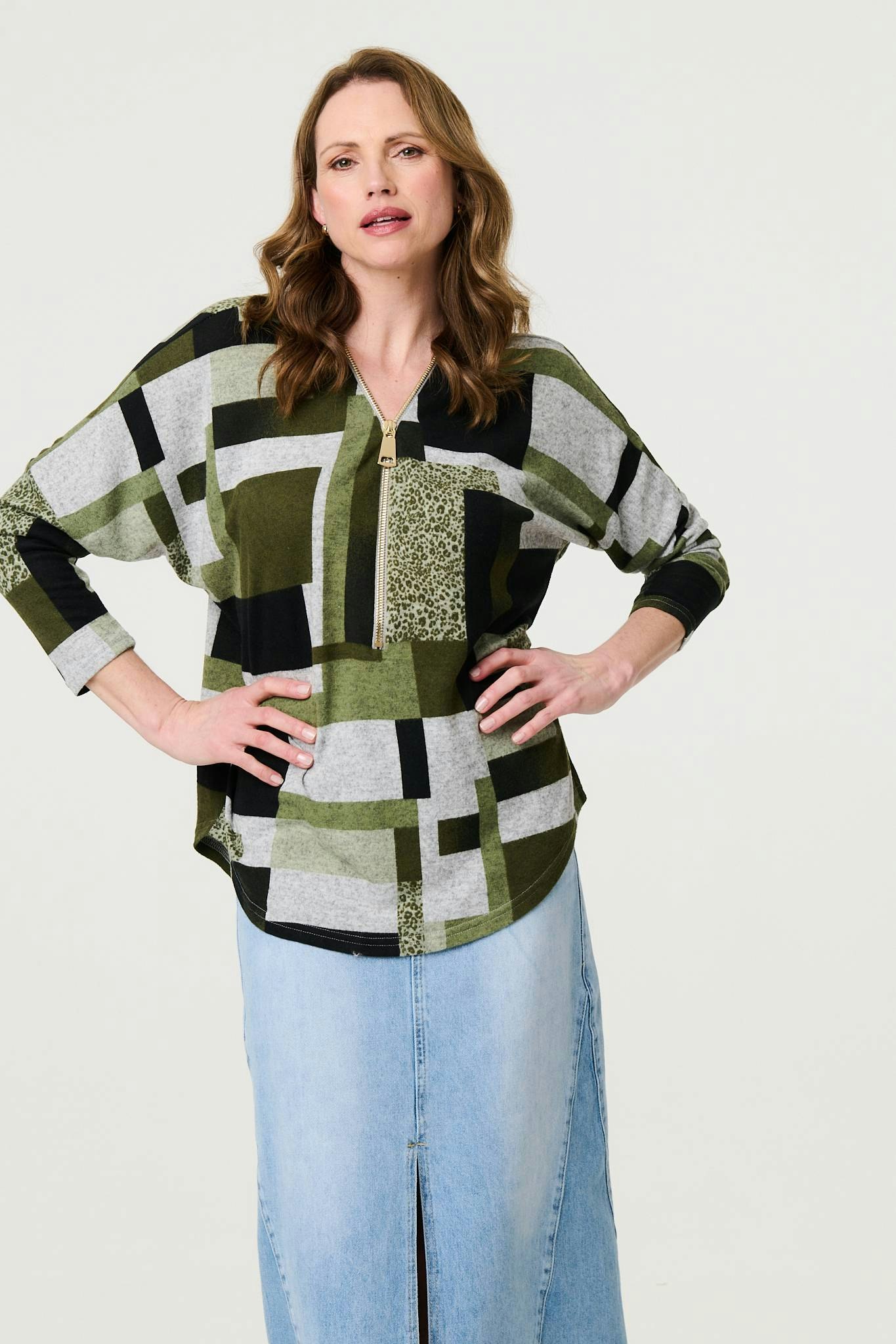 Izabel London Green Geo Print Zip V-Neck Curve Hem Top - 10